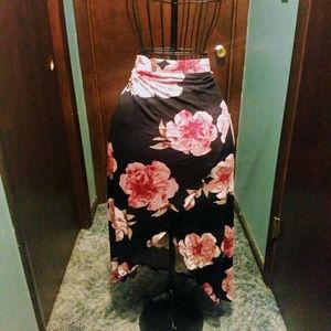 Nwt plus skirt 🛍️🛍️